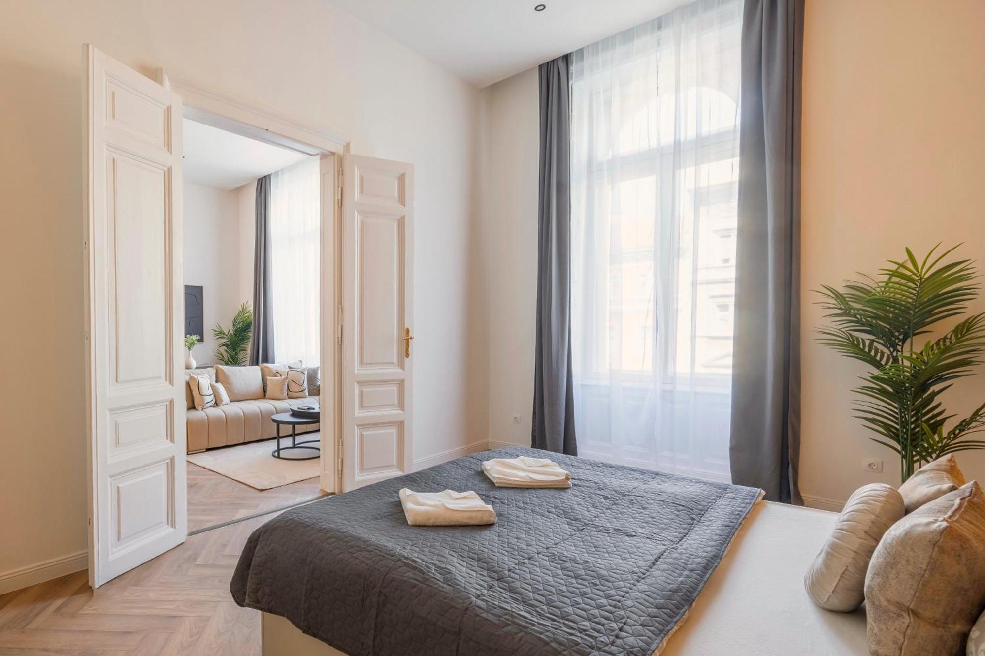 Exclusive Central 3Bedrm Stylish Residence By Prestige Homes Budapeste Exterior foto